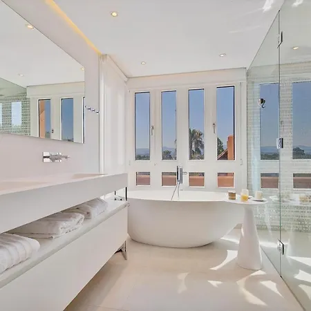 Penthouse By The Apartment *