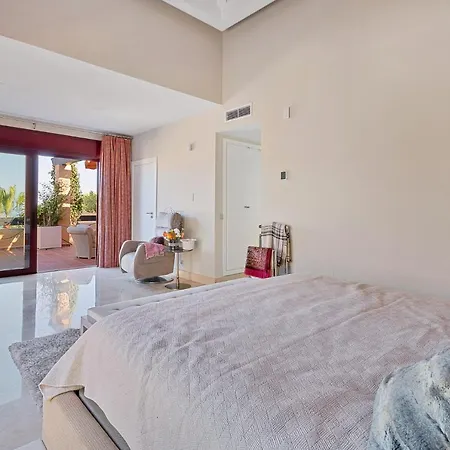 Penthouse By The Marbella