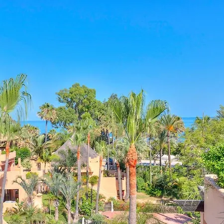 Penthouse By The Marbella